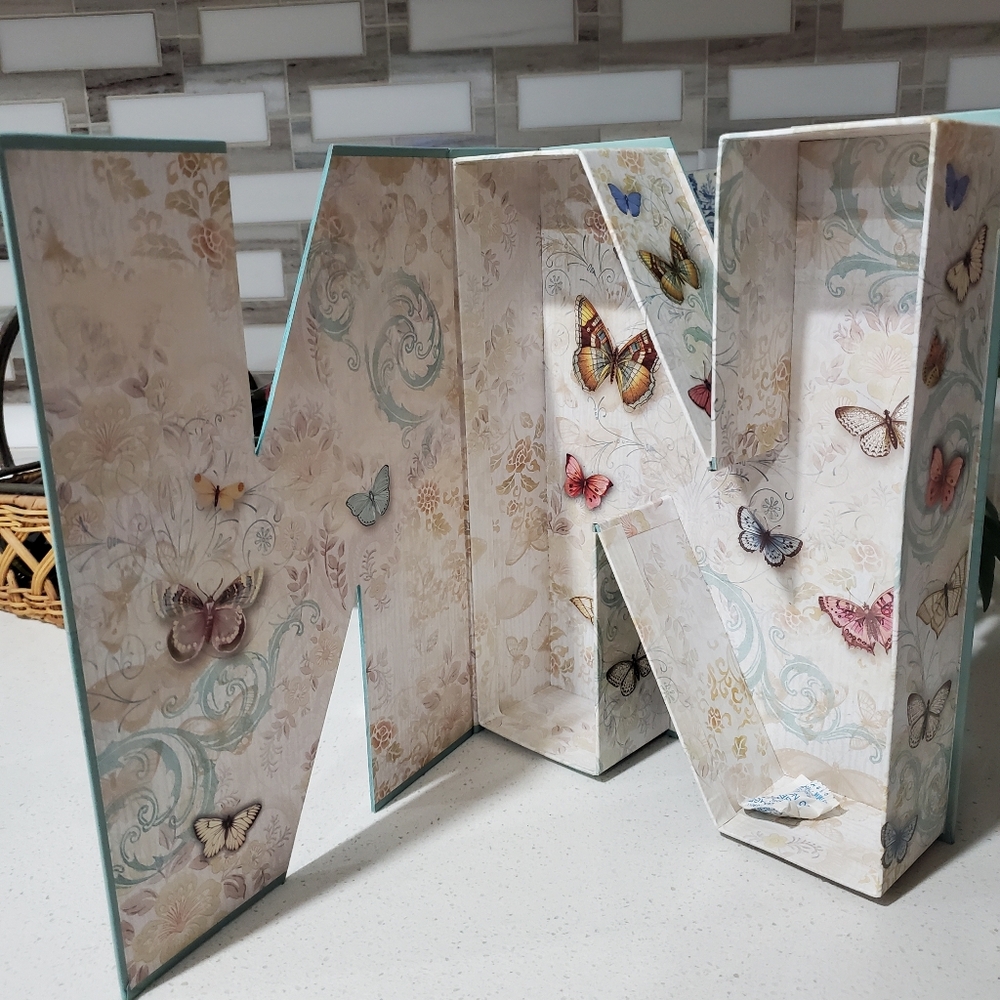 Floral Butterfly Decorative Letter, Space Inside - Picture 4 of 5